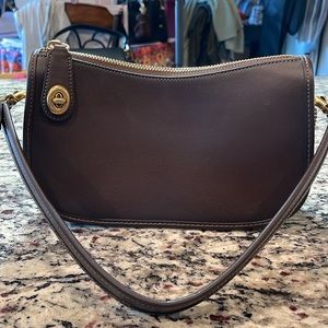 Coach | Swinger Bag Oxblood